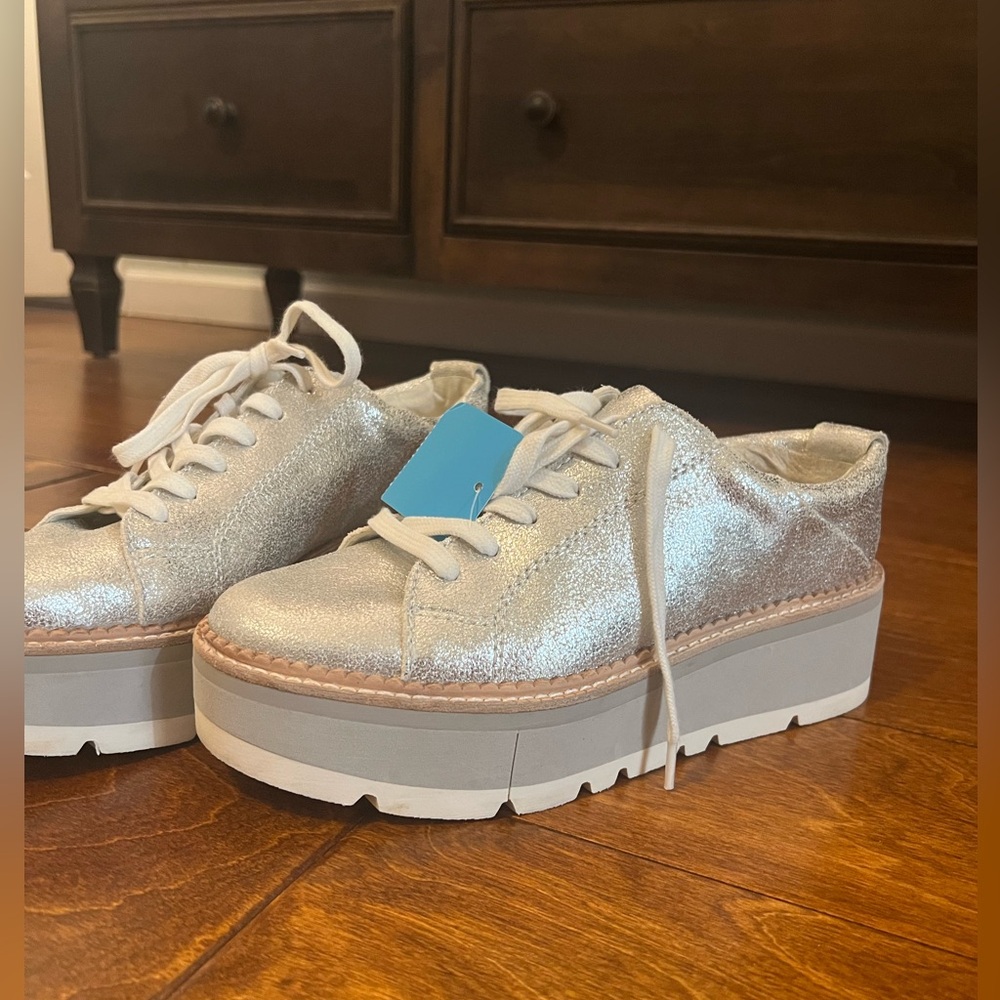 Dolce Vita. New , never worn, size 7.5